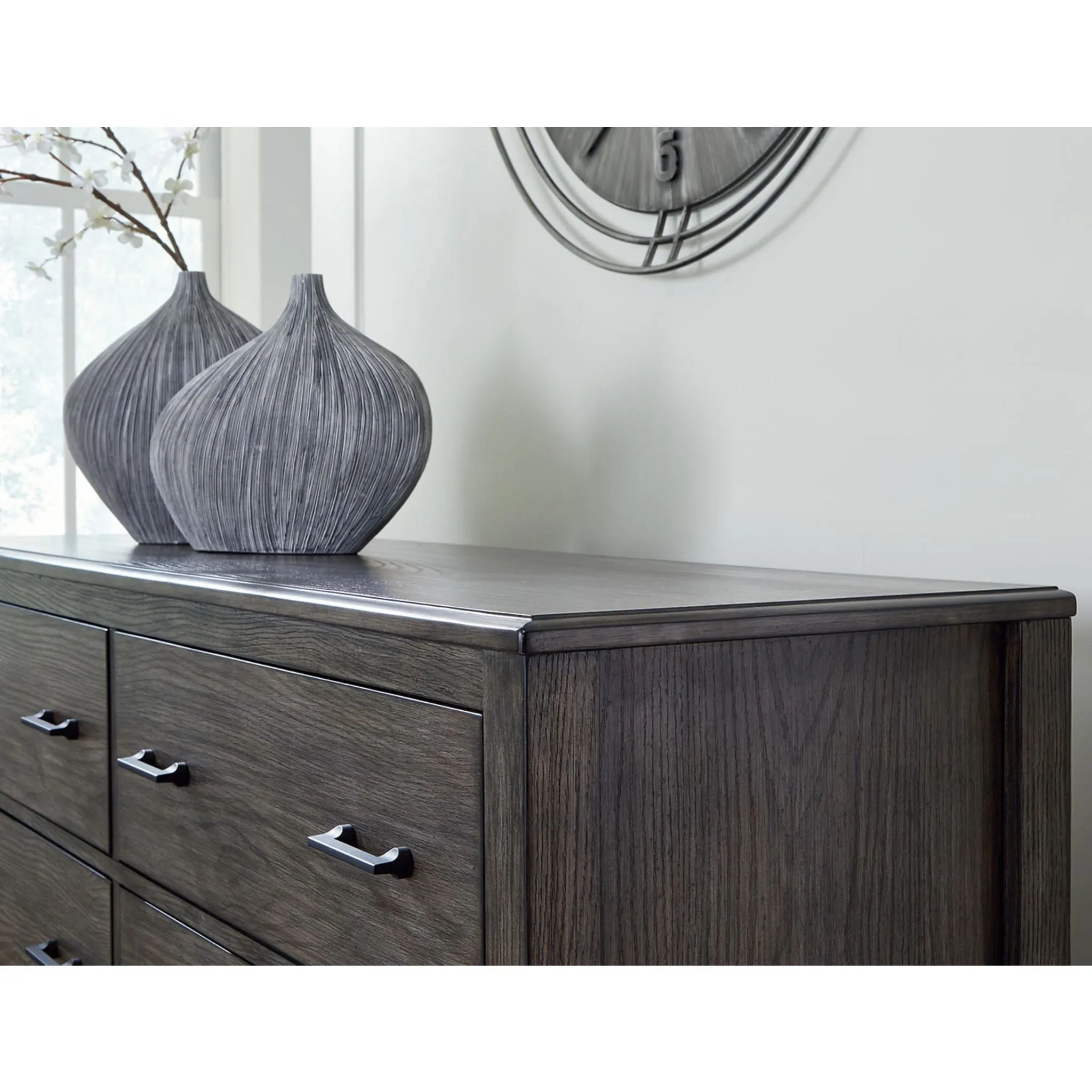 Montillan Dresser