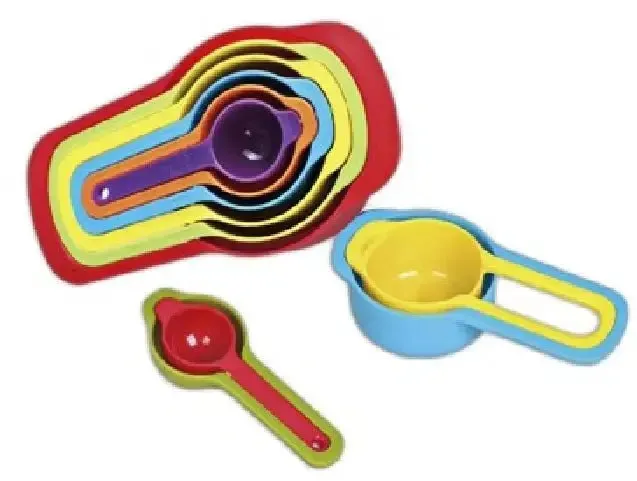 Plastic Measuring Cups Set