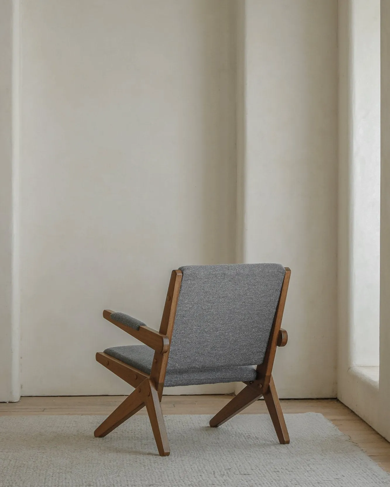 Scissors Chair