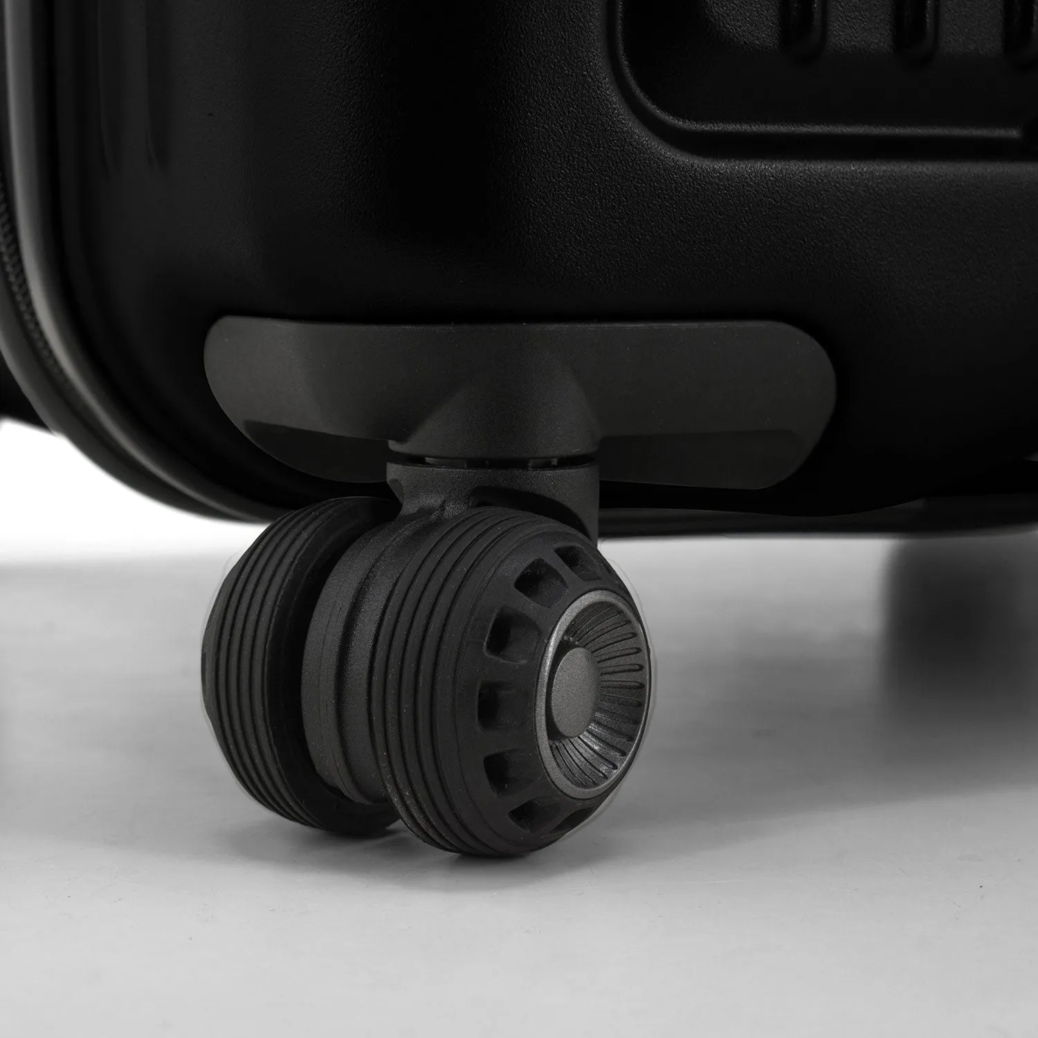 Ultimax II Medium Trunk