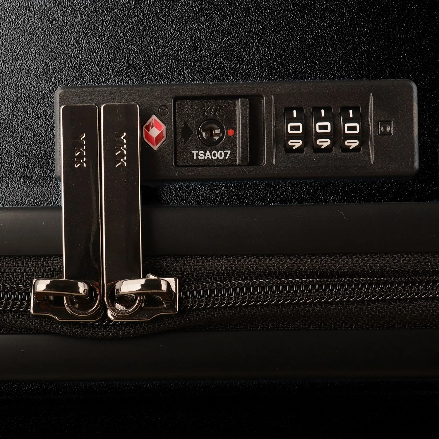 Ultimax II Medium Trunk