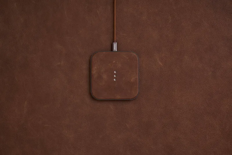 Wireless Charging Pad in Saddle