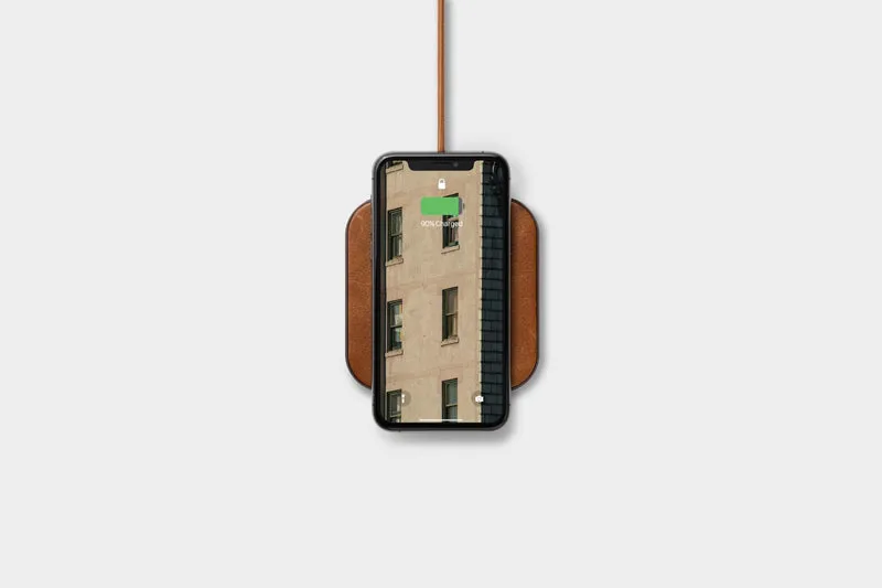 Wireless Charging Pad in Saddle